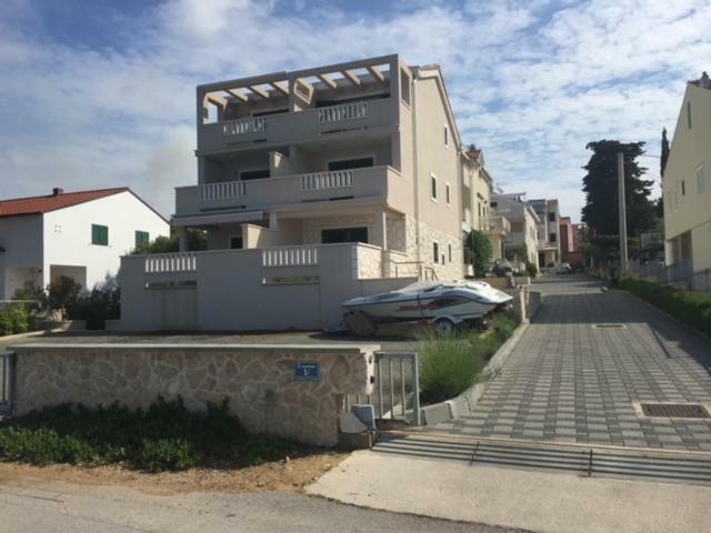 וודיצה Apartmani Irina מראה חיצוני תמונה